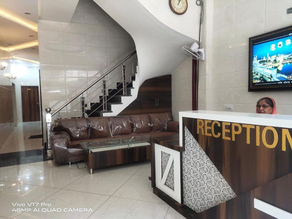 Jasneet Homestay Amritsar Exterior foto