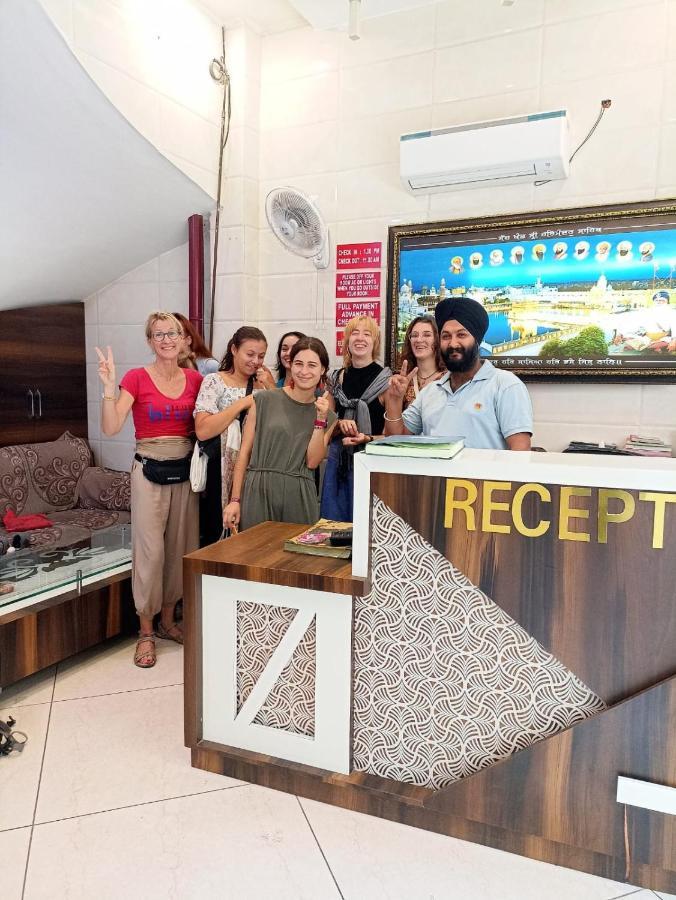 Jasneet Homestay Amritsar Exterior foto